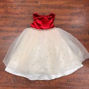 American princess red velvet sleeveless white tulle skirted dress